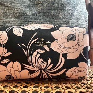 Kate Spade Laurel Way Gardenia Cosmetic Bag